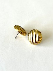 VTG Estate Find Textured Round Shape Gold Tone Pierced Stud Earrings 1/2”