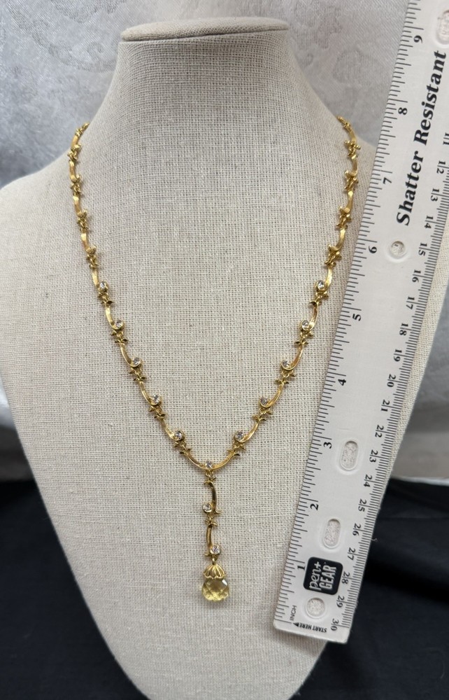Vintage Avon Extraordinary Briolette Vine Gold Tone Tear Drop Y Dangle Necklace