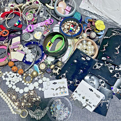 Vintage Jewelry Mixed Lot for Crafts Scrap Junk Wear Repair Repurpose 3.97 lbs.