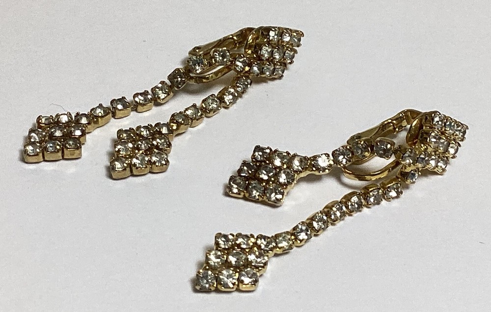 GORGEOUS RHINESTONE CLIP-ON DANGLE DROP EARRINGS CLEAR SETS GOLDTONE VTG