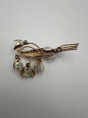 Antique Gold Tone Flower Rhinestone Brooch 6cm BB9