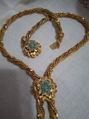 Vintage Ornate Gold Lariat Twisted Necklace With Turquoise Station & Clasp