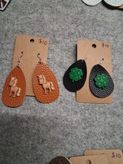 Costume Jewelery Lot-17 Pieces