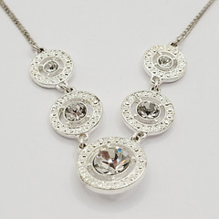 Avon NRT Professional Sparkling Rhinestone Silver Tone Metal Vintage Necklace