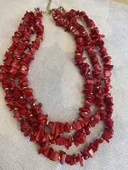 Vintage Red Natural Coral Chip Necklace 3 Three Strands 18 In Gold Tone Estate