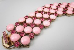 PRETTY IN PINK VINTAGE 60’S OPAQUE CABOCHON RHINESTONE 1 1/2″ WIDE BRACELET