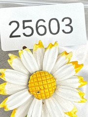 Vintage Enamel Flower Brooch Daisy