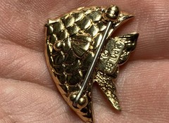 Vintage Carolee Pavé Rhinestone Gold Tone Fish Small Brooch Pin Orange
