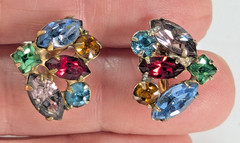 Vintage Multicolor Rhinestone Leaf Gold Tone Screwback Earrings Huggies Fashion