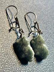 Vintage Mayan Aztec Mask Head Dangle Earrings Green Face Jade (?) Stone Silver