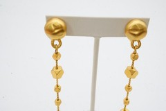 Vintage Clip On Earrings Gold Tone Z7