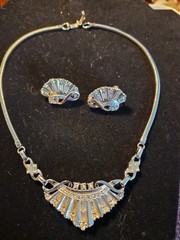 Vintage Glamour Jewelry 1940s-1950s by Lustern. Necklace and Earrings Set