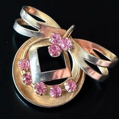 Pink Rhinestone Pendant Gold Tone Retro Bow Geometric Vintage 1950s