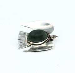 Sterling Silver Thunderbird Green Cabochon Vintage Mexican Small Brooch 1″ Pin