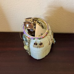 Mystery Jewelry Jar – Vtg-Modern All Gold Tone 25+ Pcs Nice Variety