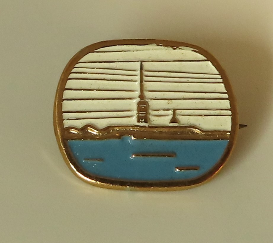 Antique pin, rare 15K gold & enamel, UK , Nelson Tower or Britannia?, signed E V