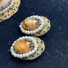 Vintage W Germany Glass Caramel Swirl Cabochon Pearl Brooch Clip On Earrings Set