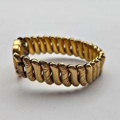Vintage Marathon Heart Sweetheart Expansion Bracelet Gold Floral Etched