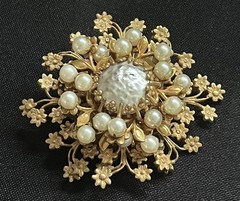 Signed Miriam Haskell Baroque Pearl Starburst Brooch Vintage Gold Tone
