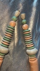 Vintage Avon Sun Bleached Chunky Necklace/Looks Like It Is Made Of Clay W/swirls