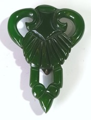 Vintage (Antique?) Carved Dark Green Bakelite Dress Fur Clip 2.5″