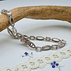 Vintage SUN 925 Sterling Silver Cubic Zirconia CZ Oval Link Bracelet, 7.75″