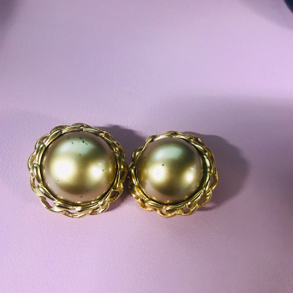 Vintage Signed Carol Lee Faux Pearl Cabochon Gold Tone Clip Earrings
