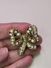 Vintage Bow Rhinestone Gold-tone Brooch Pin/pendant
