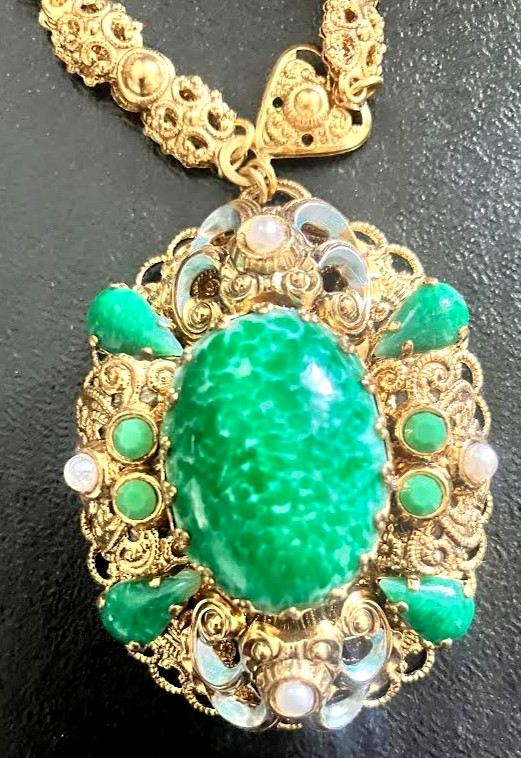 Vintage West Germany Green Cabochon Glass & Rhinestone Gilt Filigree Necklace