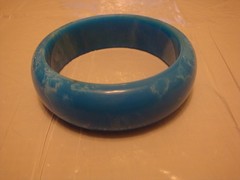 Restored Vintage 7/8″ Bakelite Bracelet! Marbled Bright Sky Blue/White Colors!