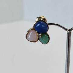 Vtg AVON Multicolor Lucite Rhinestone Clip On Earrings – Gold Tone – 1/2”