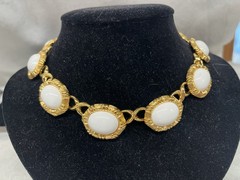 Vtg Runway MONET White Cabochan Choker Necklace Statement 15.5″