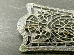 ANTIQUE? SILVER TONE FILAGREE BROOCH N611
