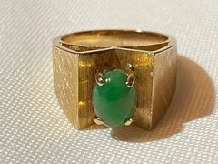 Vintage 14k Yellow Gold Nephrite Mid Century Ring Size 3.75 Weighs 6 Grams
