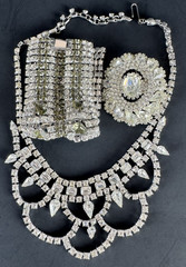 3 Piece VTG Clear White Rhinestone Wedding Necklace Bracelet Pin Costume Jewelry