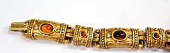 ETRUSCAN REVIVAL SPECTACULAR USA VTG. MATTE GOLD CABACHON ORNATE LINK BRACELET