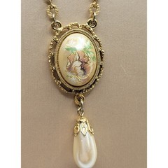 Rare Vintage 1928 Flower Cabochon Pendant Necklace Faux Pearl Barrel Clasp 18″