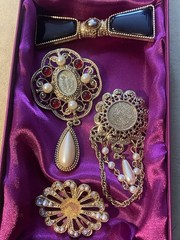 VTG 1928 Pin Lot *ALL FOR REPAIR* Missing Stones/pin-back Victorian Style Brooch