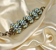 Vintage Pastel Blue & Green Rhinestone Floral Wire Bracelet – Silver Tone
