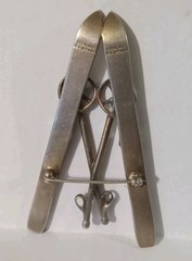 Vintage Sterling Silver Ski Pin 1930s Downhill Skis Poles DES. 122886 22 Gram 3″
