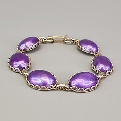 Vintage Oval Bead Bracelet Purple Pearlized Gold Tone Linked 6.75″