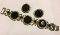 VINTAGE SELRO SELINI Black Glass ,Faux pearl Set: Bracelet 7.5 in & Earrings
