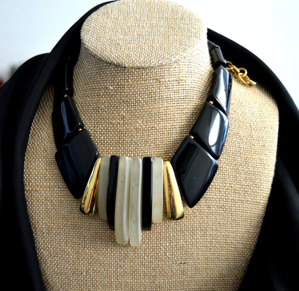 Park Lane Kontiki Black/Frosted Lucite Bib Necklace ART DECO STYLE Vtg Gold Tone