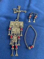 Vintage Tribal-Style Jewelry Demi-Parure Set – Necklace, Bracelet & Earrings