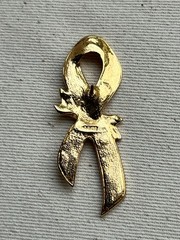 Avon Gold Tone Pink Enamel Breast Cancer Awareness Ribbon Lapel Pin Rose Vintage