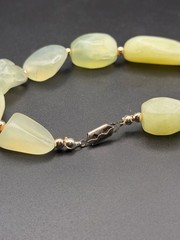 VTG Natural Prehnite Polished Mineral Necklace Hand-Cut Gemstone 155.5g Green