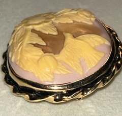 Vintage Italian Style Cameo Brooch Bird Flower Molded Art Resin 1.75” Pink 30g