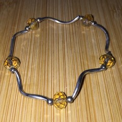 Vintage Wavy Beaded Bracelet Silver-Tone Metal Faceted Yellow Acrylic Normcore