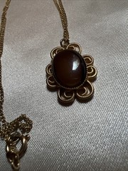 Vintage Celebrity NY Carnelian Cabochan Filigree Gold Tone Pendant Necklace 17”