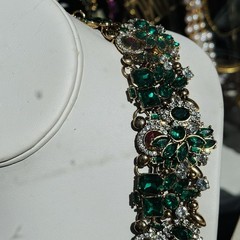Vintage Emerald Green Rhinestone Statement Bib Necklace Gold Tone Couture